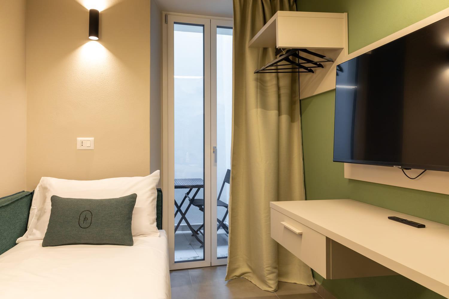 Palais Bernadette Aparthotel Парма Екстериор снимка