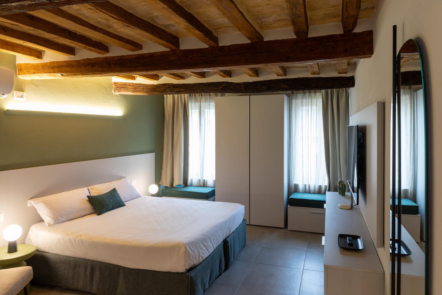 Palais Bernadette Aparthotel Парма Екстериор снимка